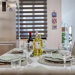 Elegant 3 Bedroom Apartment, Family Friendly With Sun Terrace And Hot Tub Smas1-1 Apartman Marsaskala