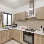 Apartamento Elegant 3 Bedroom Apartment, Family Friendly With Sun Terrace And Hot Tub Smas1-1 *