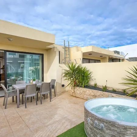 公寓 Elegant 3 Bedroom Apartment, Family Friendly With Sun Terrace And Hot Tub Smas1-1