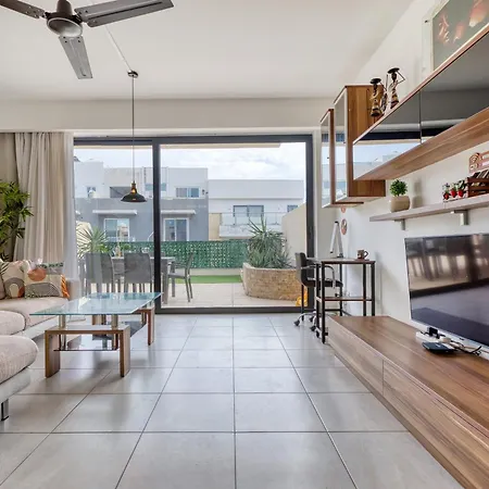 Appartement Elegant 3 Bedroom Apartment, Family Friendly With Sun Terrace And Hot Tub Smas1-1 Marsaskala