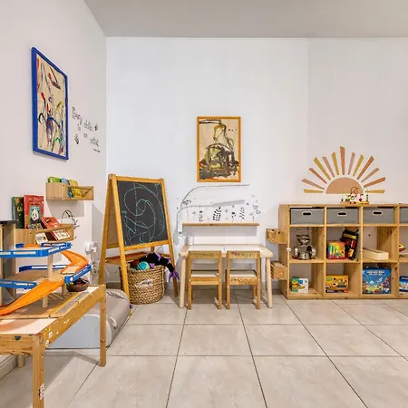 Elegant 3 Bedroom Apartment, Family Friendly With Sun Terrace And Hot Tub Smas1-1 Appartement