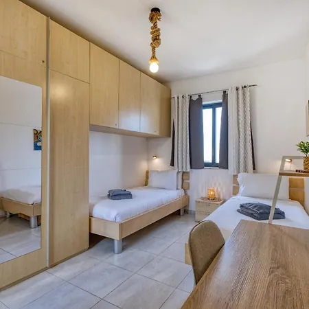 Elegant 3 Bedroom Apartment, Family Friendly With Sun Terrace And Hot Tub Smas1-1 Marsaskala