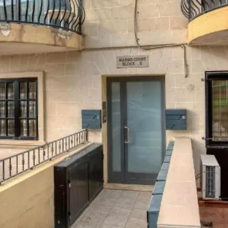 Elegant 3 Bedroom Apartment, Family Friendly With Sun Terrace And Hot Tub Smas1-1 Marsaskala