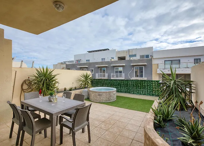 Elegant 3 Bedroom Apartment, Family Friendly With Sun Terrace And Hot Tub Smas1-1 Διαμέρισμα