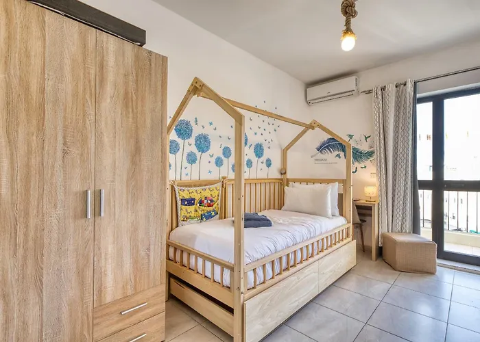 Elegant 3 Bedroom Apartment, Family Friendly With Sun Terrace And Hot Tub Smas1-1 شقة