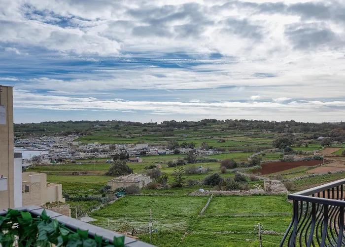 Elegant 3 Bedroom Apartment, Family Friendly With Sun Terrace And Hot Tub Smas1-1 Διαμέρισμα