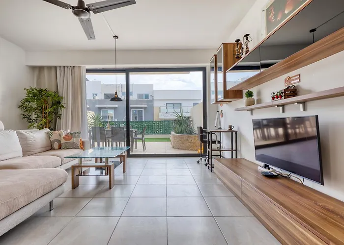 شقة Elegant 3 Bedroom Apartment, Family Friendly With Sun Terrace And Hot Tub Smas1-1 مارساسكالا