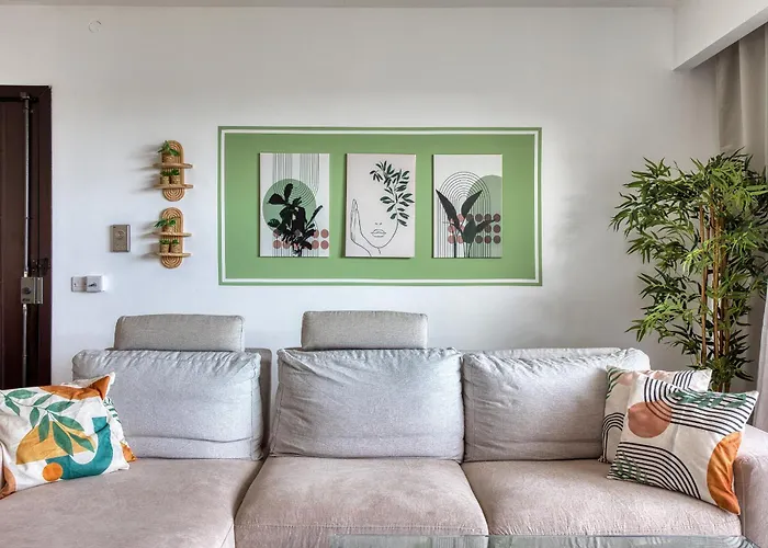 شقة Elegant 3 Bedroom Apartment, Family Friendly With Sun Terrace And Hot Tub Smas1-1