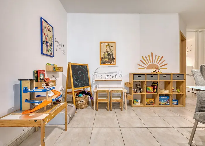 Elegant 3 Bedroom Apartment, Family Friendly With Sun Terrace And Hot Tub Smas1-1 Διαμέρισμα