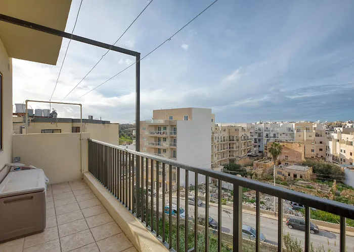 Διαμέρισμα Elegant 3 Bedroom Apartment, Family Friendly With Sun Terrace And Hot Tub Smas1-1 Marsaskala