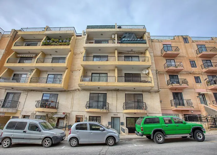 Elegant 3 Bedroom Apartment, Family Friendly With Sun Terrace And Hot Tub Smas1-1 شقة